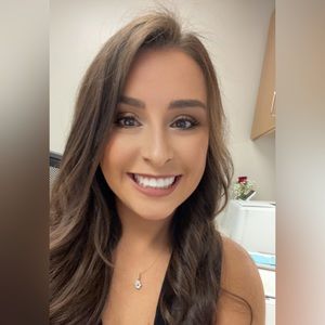 Meet your Posher, Mayra